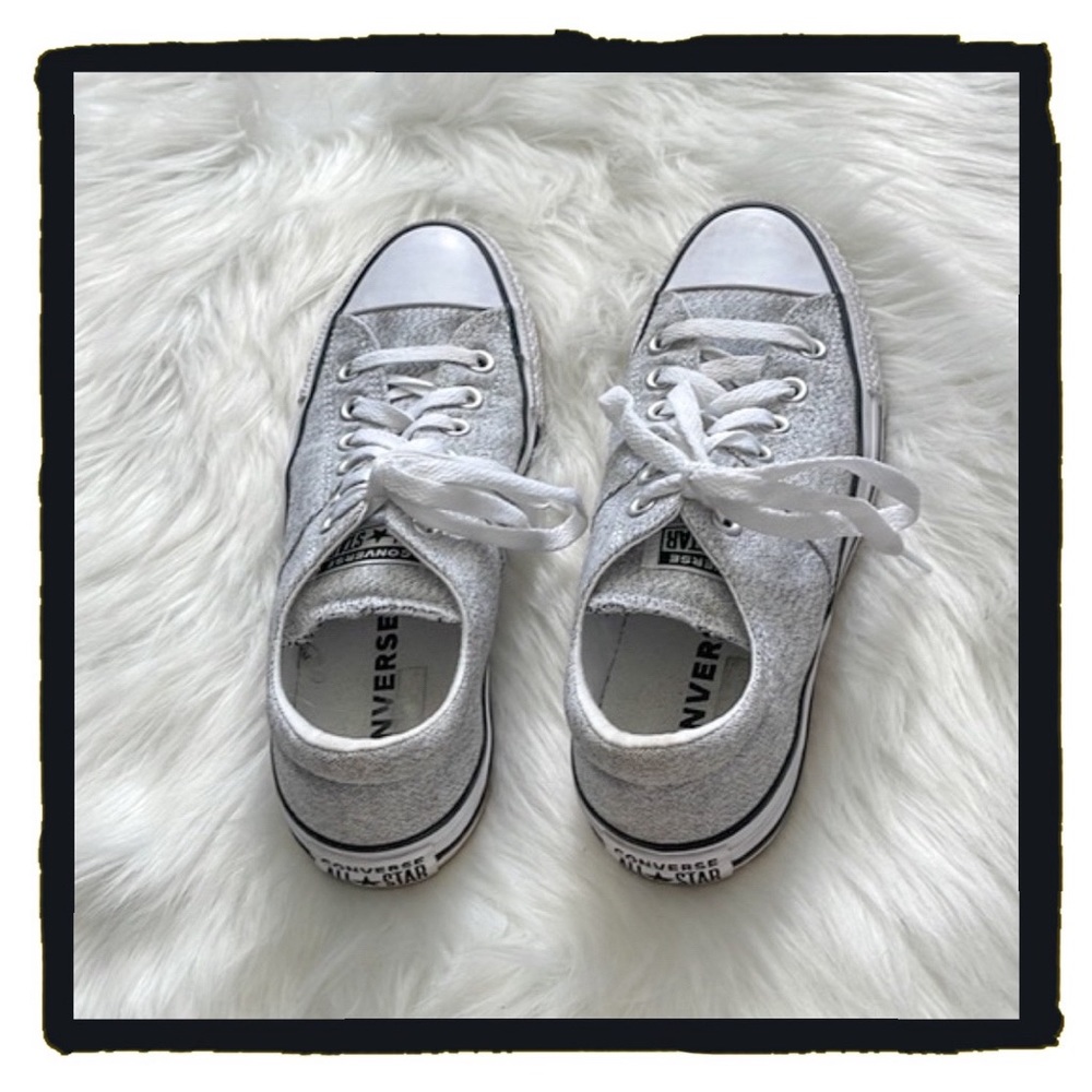 💕Beautiful Light Grey All Star Converse Sneakers💕